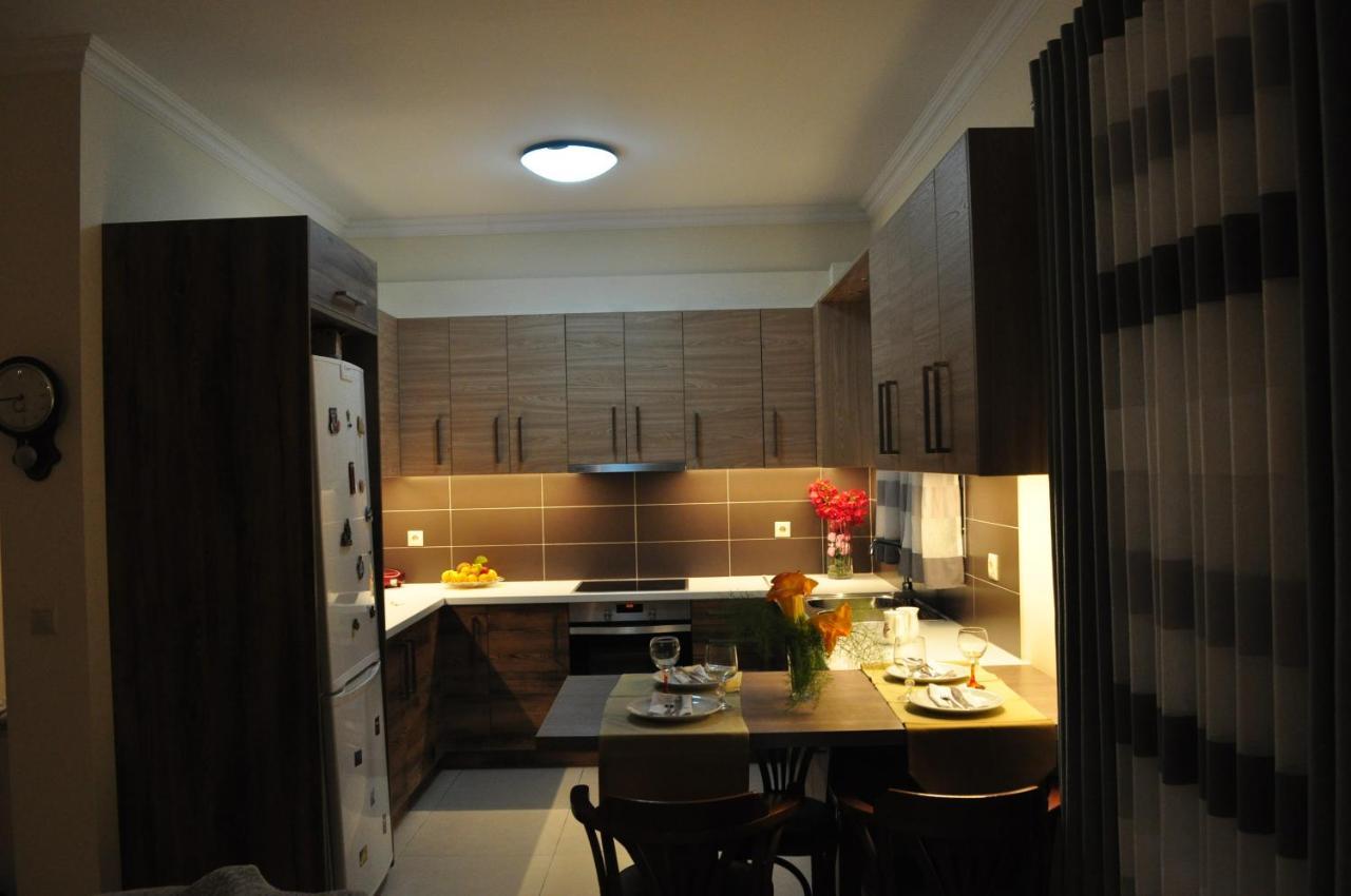 Liri'S Apartments Kalamákion Esterno foto